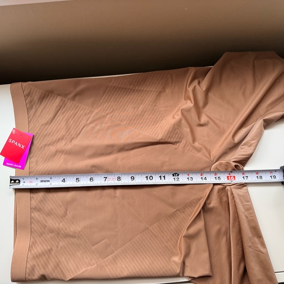 BNWT SPANX Thinstincts 2.0 High-Waist Mid-Thigh Shape Shorts Size 1X - Picture 10 of 11